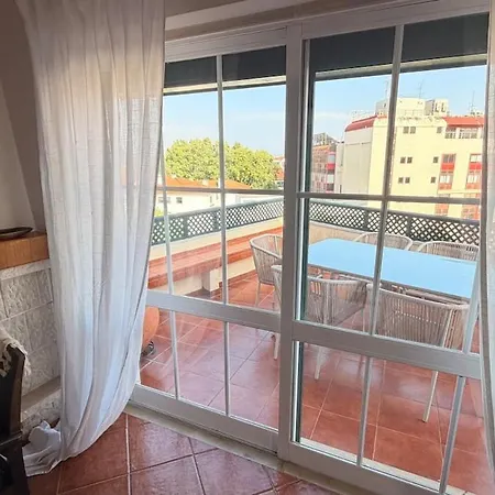 Relaxed 3 Bedrooms Penthouse In The Heart Of Historic Center, Few Steps From The カスカイス