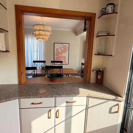 Relaxed 3 Bedrooms Penthouse In The Heart Of Historic Center, Few Steps From The דירה קסקאיס