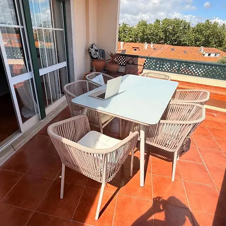Relaxed 3 Bedrooms Penthouse In The Heart Of Historic Center, Few Steps From The