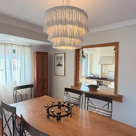 Relaxed 3 Bedrooms Penthouse In The Heart Of Historic Center, Few Steps From The דירה קסקאיס