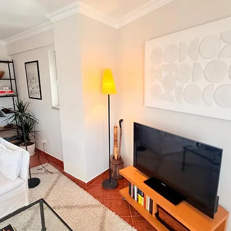 アパート Relaxed 3 Bedrooms Penthouse In The Heart Of Historic Center, Few Steps From The カスカイス