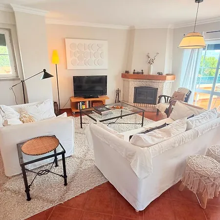Relaxed 3 Bedrooms Penthouse In The Heart Of Historic Center, Few Steps From The